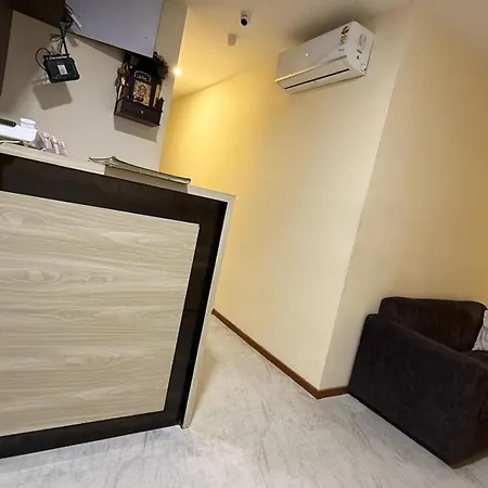 Hotel Marine Line Near Churchgate